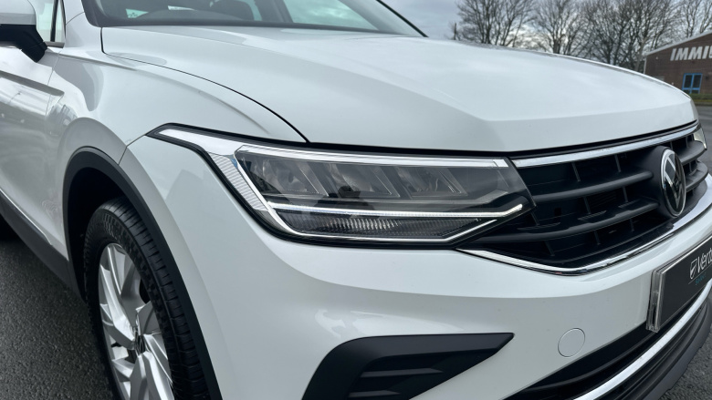 Volkswagen Tiguan 1.5 TSI 150 Life 5dr Petrol Estate